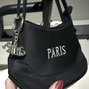 Paris Design Clutch Purse w/ Keychain - Black, OS